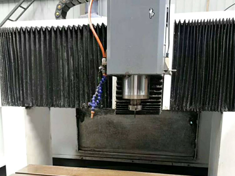 能換刀柄的雕銑機(jī)好嗎？